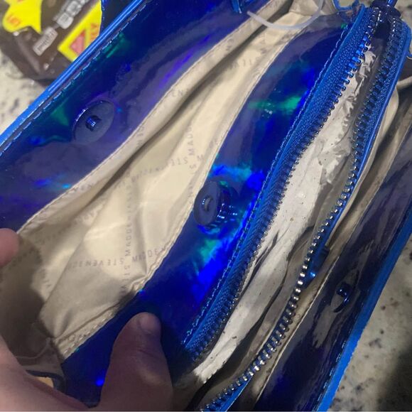 Steve Madden Iridescent Blue crossbody adjustable strap w/ many compartmentsNew - Picture 8 of 8